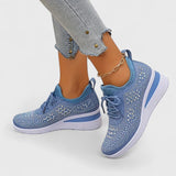 Viviane – lekkie buty ortopedyczne z błyszczącym wykończeniem.