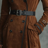 Długi płaszcz dwurzędowy z zamszem i czarnymi wykończeniami