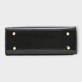 Lora. -  Lśniąca torebka z wzorem skóry krokodyla